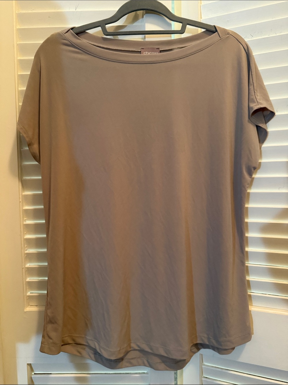 Chico's Taupe Short Sleeve Scoop Neck Tee